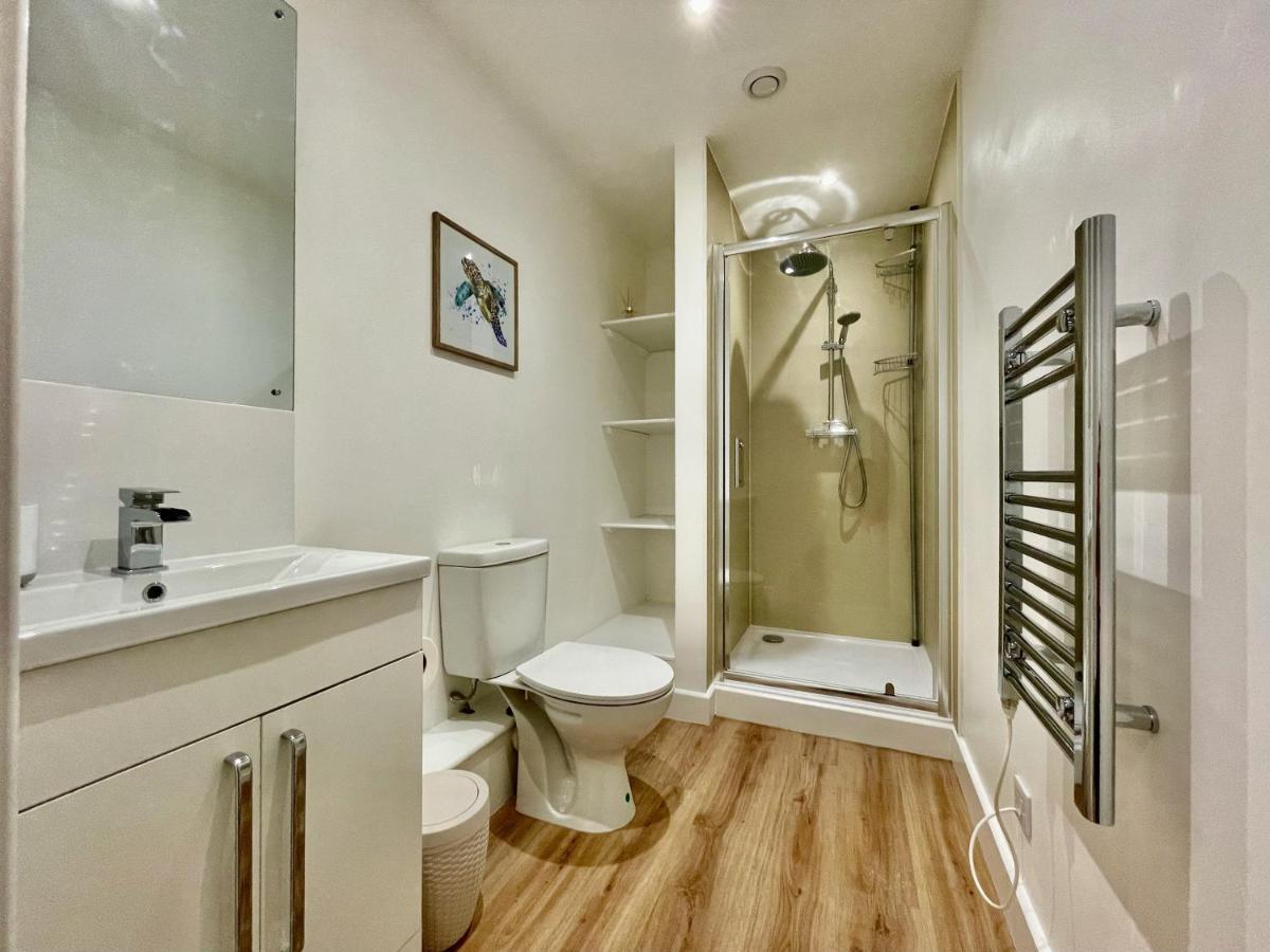 Strawberry Line, Flat 2 Apartamento Wells Exterior foto